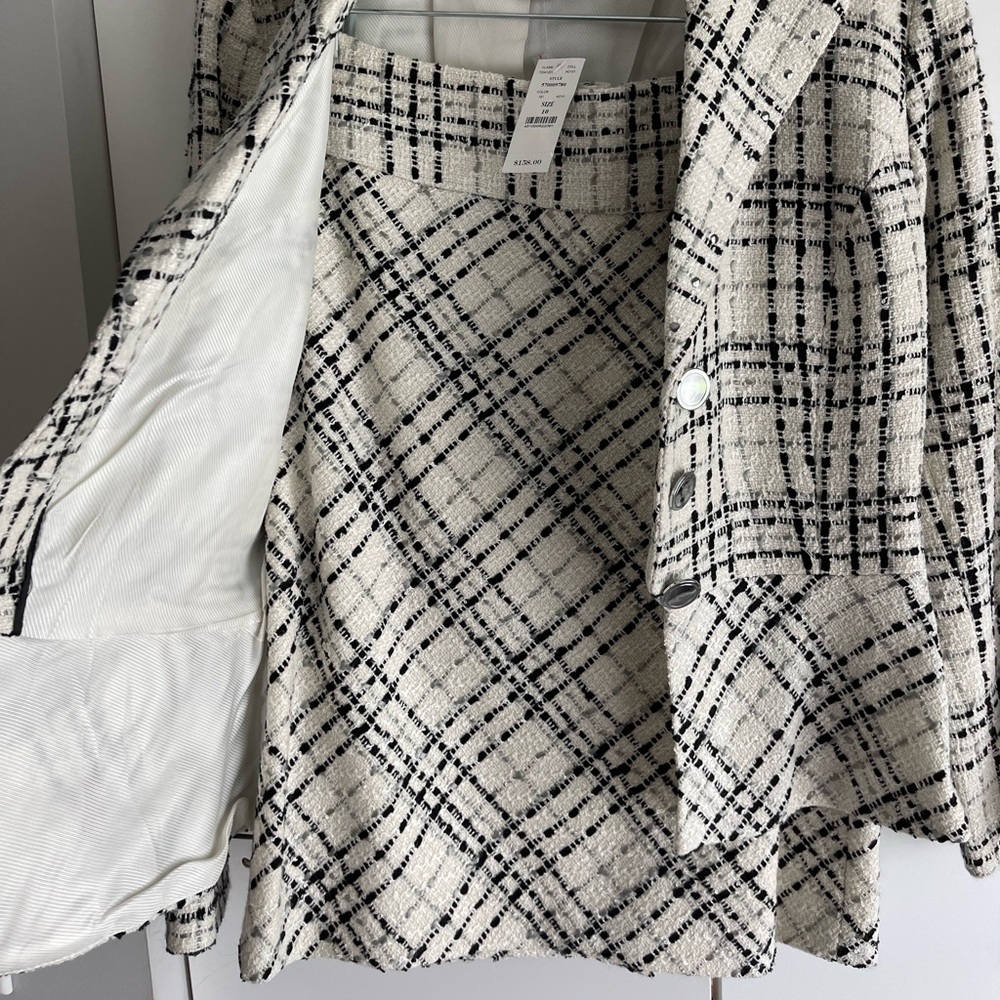 White House black market skirt/suit set